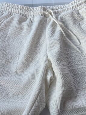 Level 10 Men's White Textured Drawstring Athletic Shorts